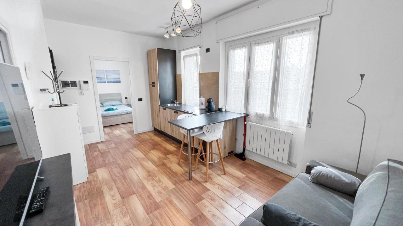 Apartmán Grazioso E Luminoso Bilocale A Bernareggio Carnate Exteriér fotografie